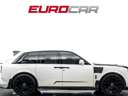 Used 2025 Rolls-Royce Cullinan AWD/4WD image 7