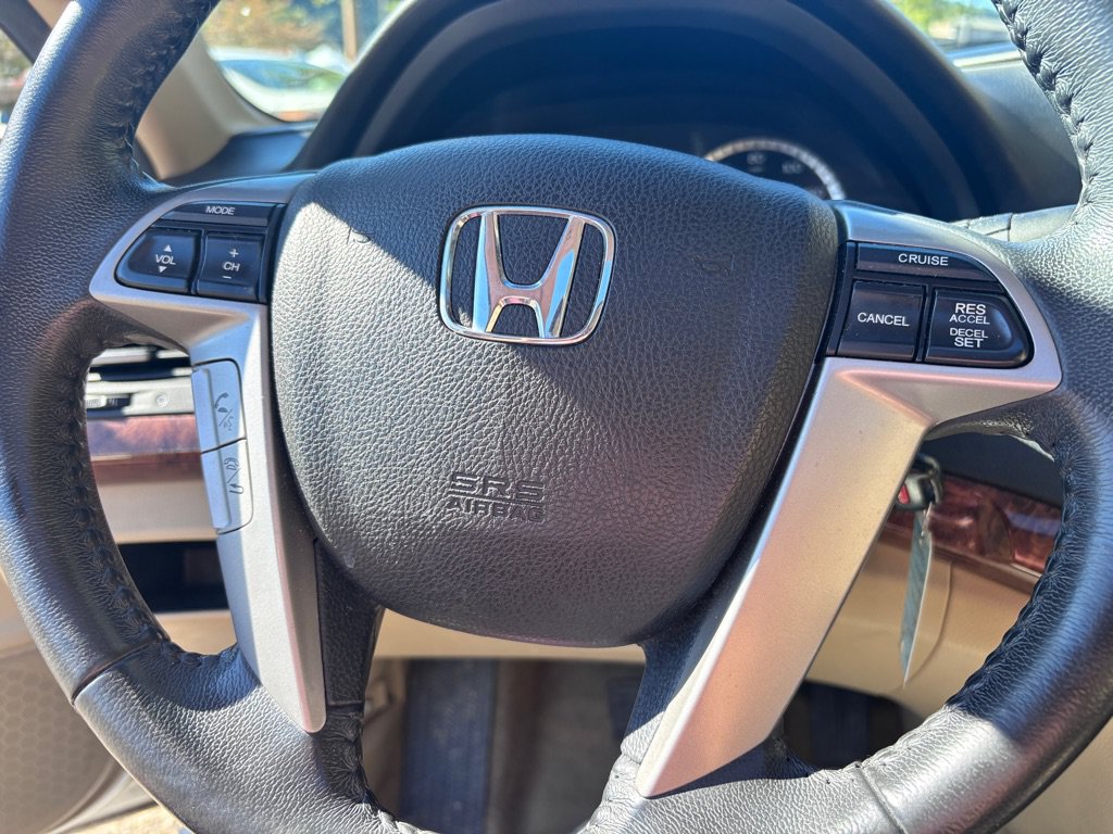 Used 2011 Honda Accord EX-L image 8