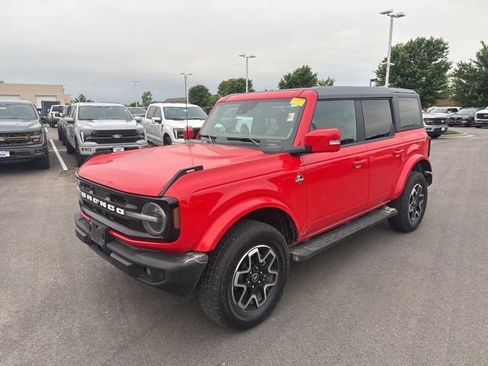 Used 2021 Ford Bronco Outer Banks AWD/4WD image 3