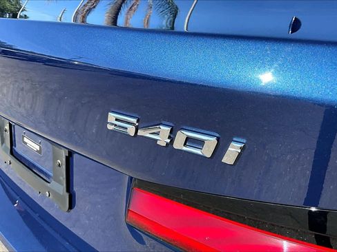 Used 2021 BMW 540i w/ Executive Package RWD image 10