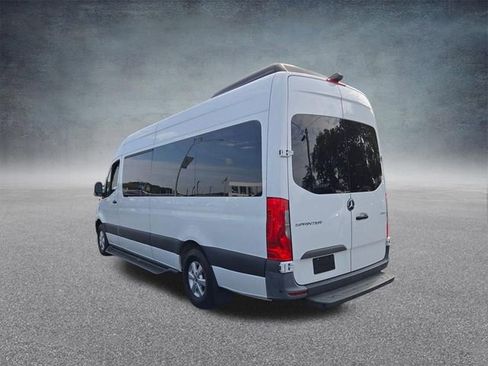 Used 2022 Mercedes-Benz Sprinter 2500 image 18
