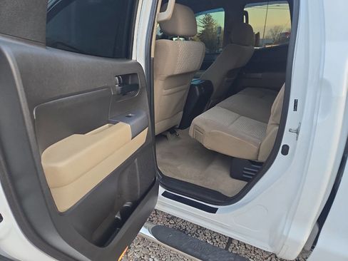 Used 2010 Toyota Tundra 4x4 Double Cab image 18