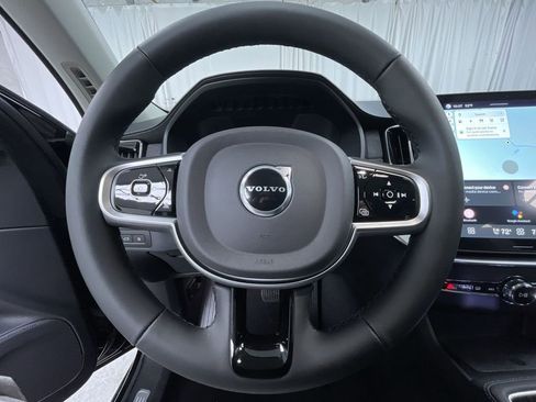 New 2025 Volvo XC90 T8 Core w/ Climate Package AWD/4WD image 4