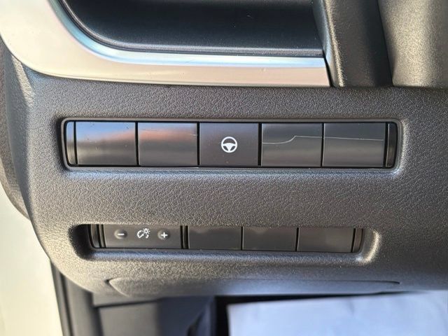 Used 2021 Nissan Rogue SV AWD/4WD image 26
