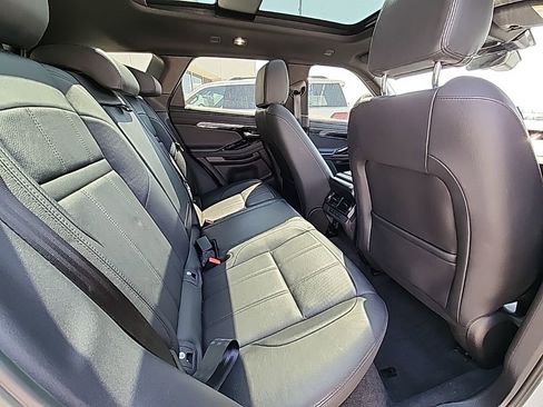 Used 2023 Land Rover Range Rover Evoque R-Dynamic SE image 7