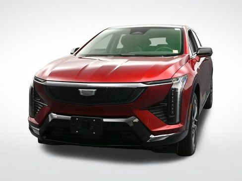 Certified 2025 Cadillac Optiq Sport 1 AWD/4WD image 8
