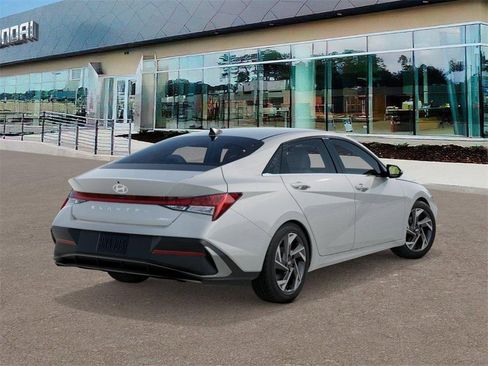 New 2026 Hyundai Elantra Limited image 4