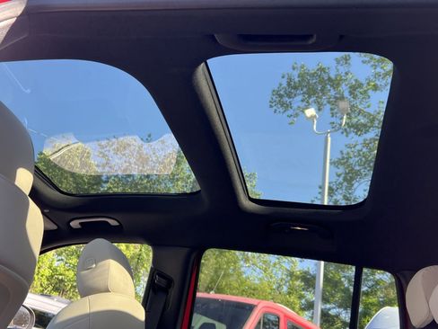 New 2026 Mercedes-Benz GLB 250 4MATIC image 29