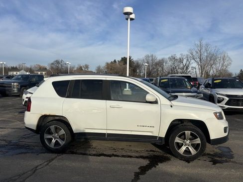 Used 2016 Jeep Compass High Altitude image 4