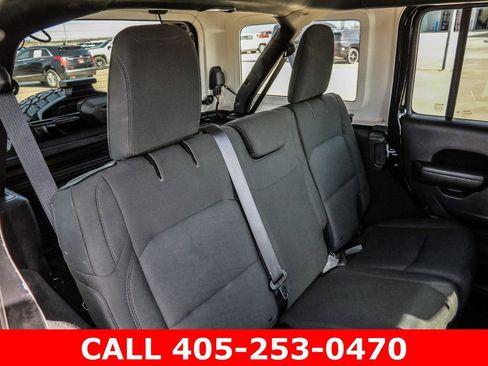 Used 2018 Jeep Wrangler Unlimited Sport S AWD/4WD image 20