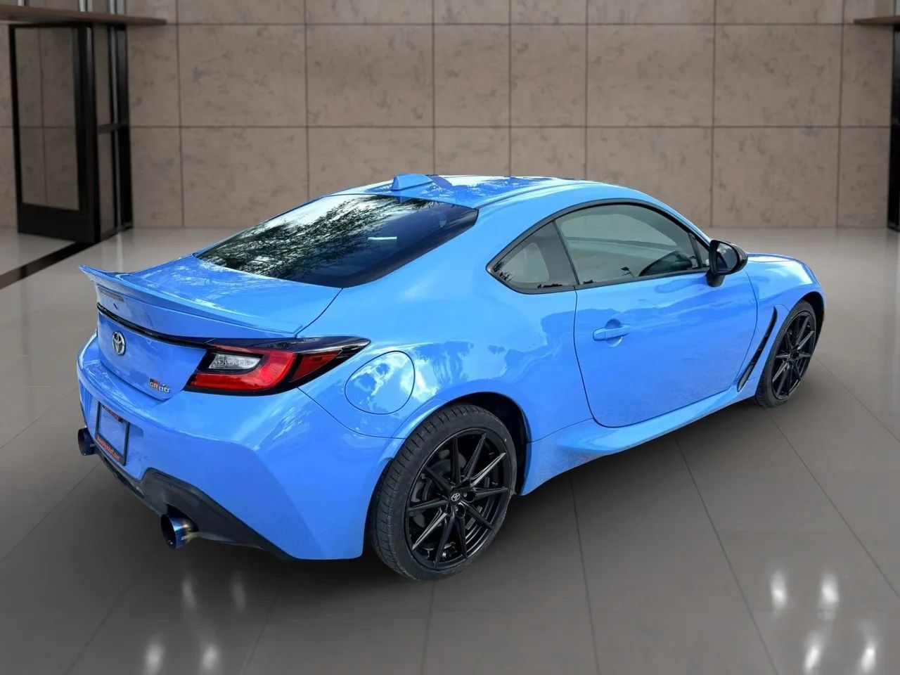 Used 2023 Toyota GR86 Premium RWD image 3