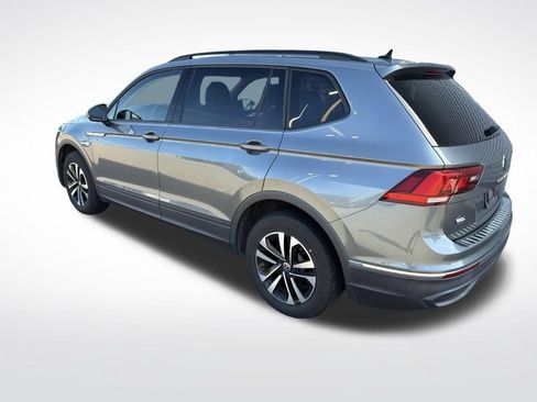 Used 2022 Volkswagen Tiguan S FWD image 5