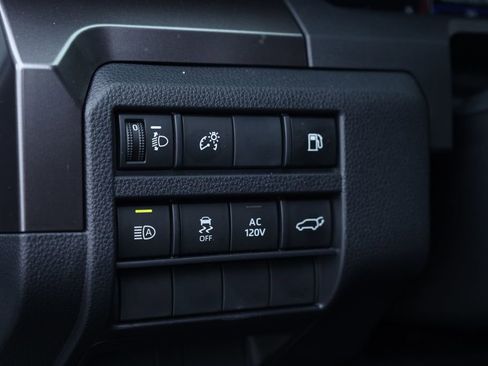 Used 2025 Toyota 4Runner TRD Off-Road Premium image 28