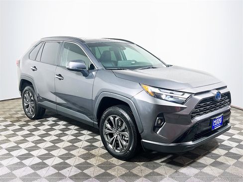 Used 2024 Toyota RAV4 Limited image 1