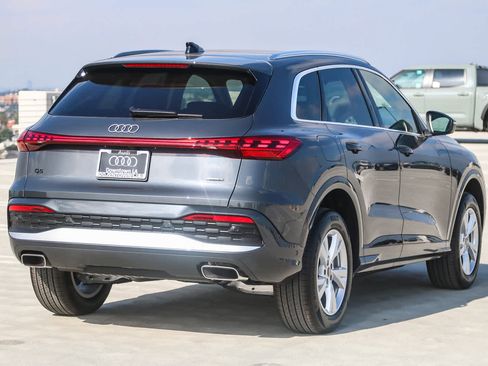 New 2025 Audi Q5 Premium image 7