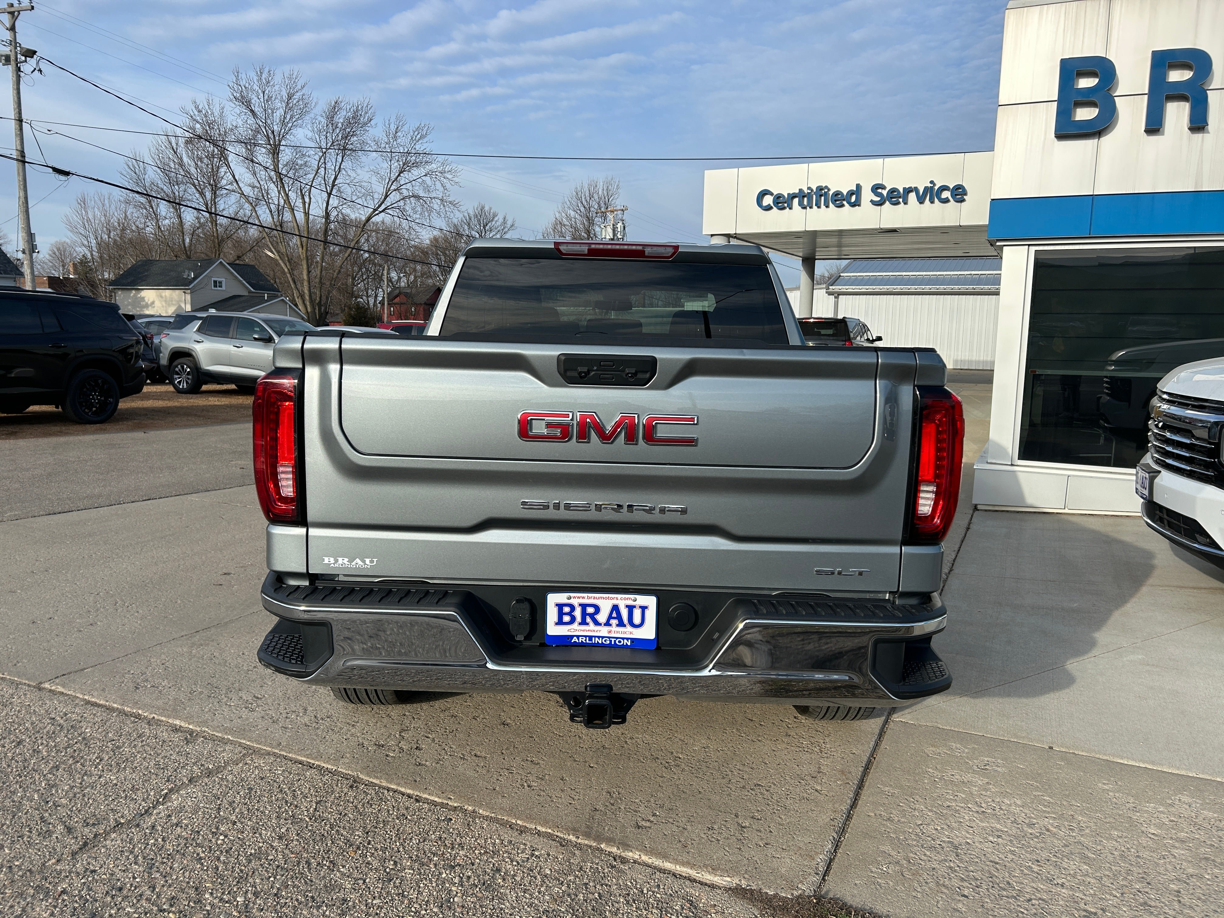 Used 2026 GMC Sierra 1500 SLT AWD/4WD image 7