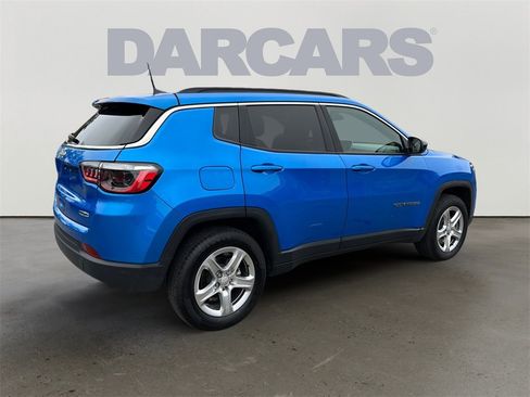 Used 2024 Jeep Compass Latitude image 7