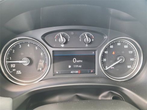 Used 2024 Buick Enclave Essence w/ Technology Package image 28