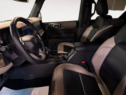 Used 2024 Ford Bronco Wildtrak image 12