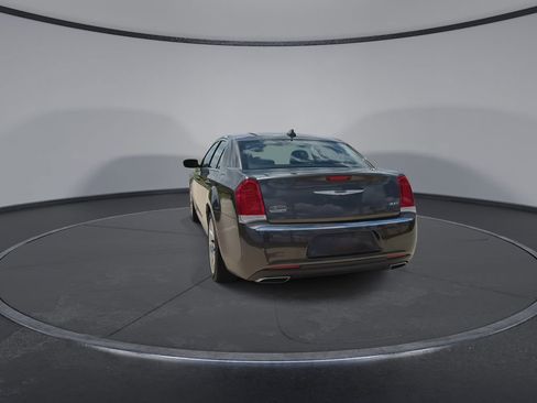 Used 2019 Chrysler 300 Touring L w/ Quick Order Package 22F RWD image 7