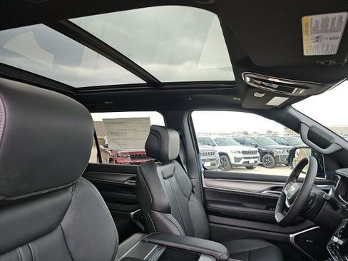 New 2026 Jeep Grand Wagoneer 4WD image 13
