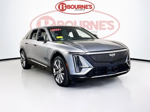 Used 2024 Cadillac Lyriq Luxury AWD/4WD image 1