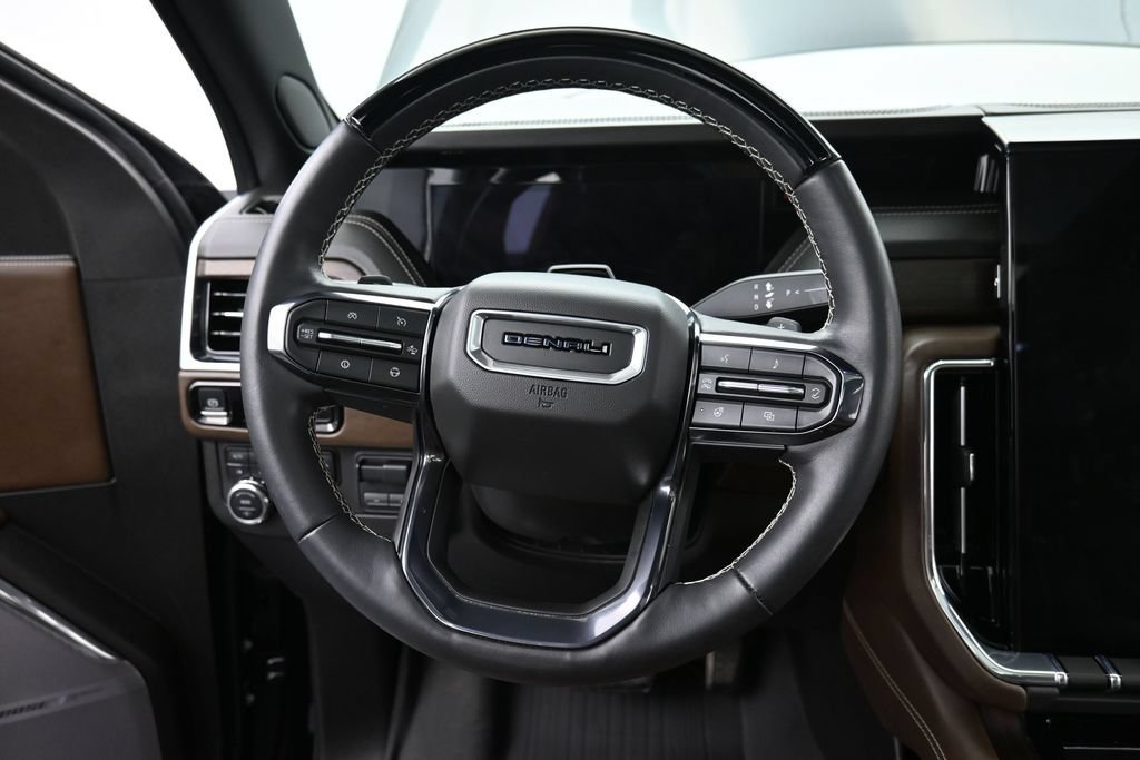 Used 2025 GMC Yukon XL Denali Ultimate w/ LPO, Floor Liner Package AWD/4WD image 11