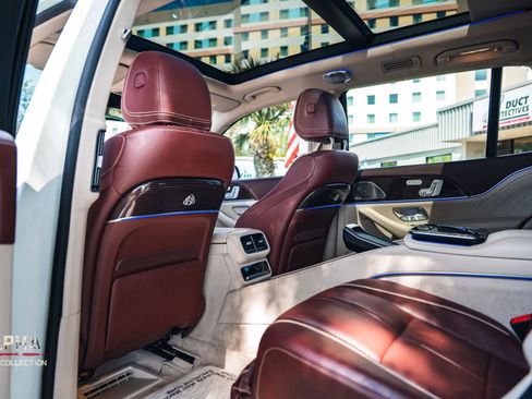 Used 2021 Mercedes-Benz Maybach GLS 600 4MATIC image 21