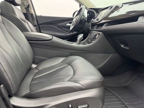 Used 2020 Buick Envision Premium w/ Driver Confidence Package AWD/4WD image 31