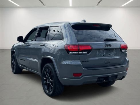 Used 2021 Jeep Grand Cherokee Laredo X image 4