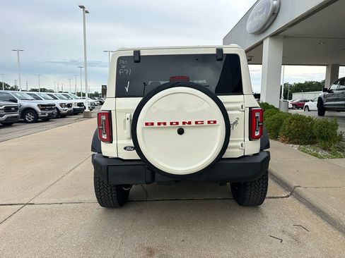 New 2026 Ford Bronco Outer Banks w/ Sasquatch Package AWD/4WD image 9
