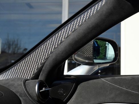 New 2026 McLaren 750S image 19