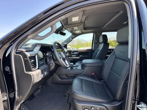 Used 2025 GMC Sierra 1500 Denali w/ Denali Reserve Package AWD/4WD image 14