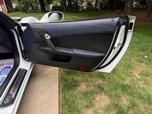 Used 2013 Chevrolet Corvette Grand Sport w/ 4LT Preferred Equipment Group RWD image 44