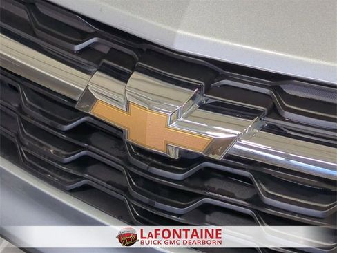 Certified 2025 Chevrolet Trax LT image 28