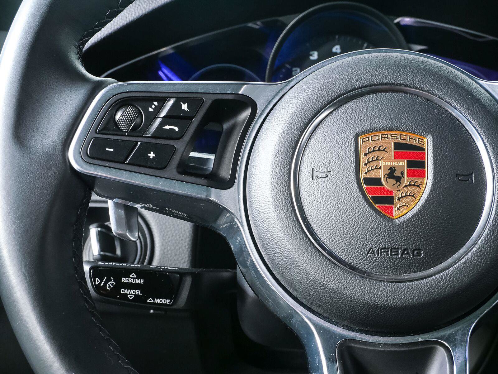 Used 2023 Porsche Cayenne Platinum Edition AWD/4WD image 11