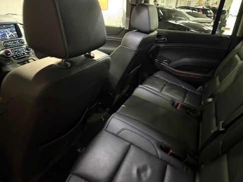 Used 2019 Chevrolet Suburban LT AWD/4WD image 28