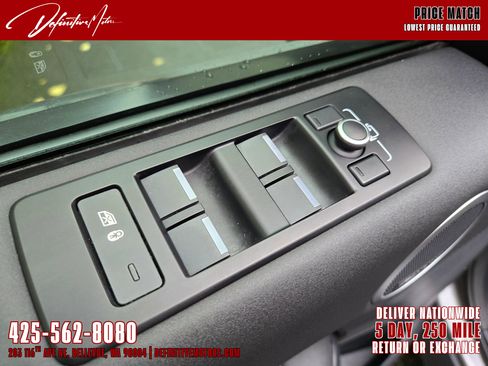 Used 2020 Land Rover Discovery HSE image 25