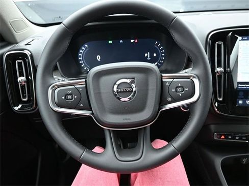 New 2026 Volvo XC40 B5 Core w/ Climate Package image 21
