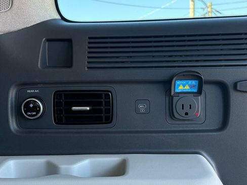 Used 2024 Hyundai Santa Fe Limited image 15