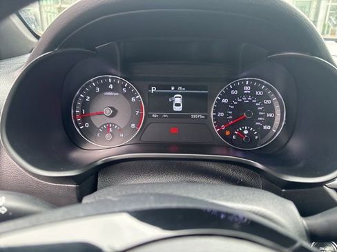 Used 2022 Kia Forte GT-Line w/ GT-Line Premium Package image 9