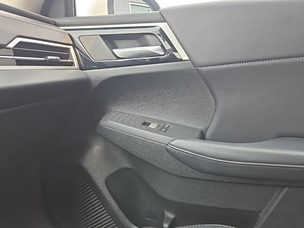 Used 2024 Mitsubishi Outlander SE AWD/4WD image 23