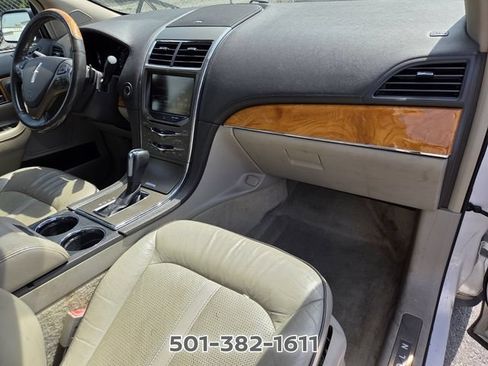 Used 2014 Lincoln MKX FWD w/ Equipment Group 101A image 21