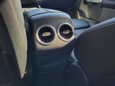 Certified 2022 Mercedes-Benz GLB 250 image 14