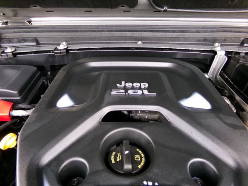 Used 2019 Jeep Wrangler Unlimited Sport S image 31