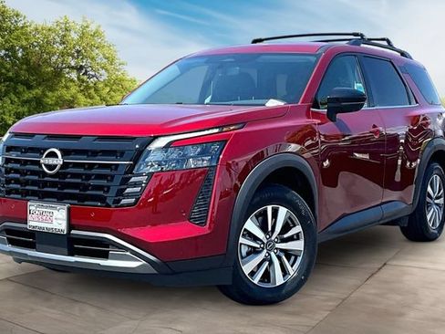 New 2026 Nissan Pathfinder SL w/ Cargo Package FWD image 2