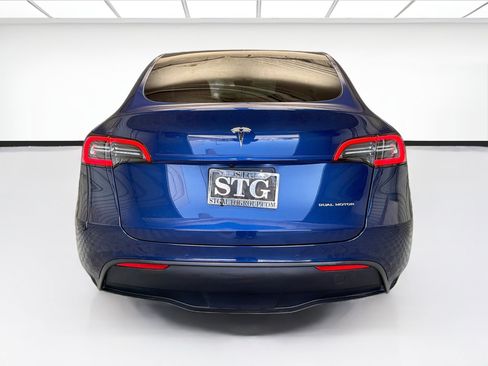 Used 2022 Tesla Model Y Long Range AWD/4WD image 5