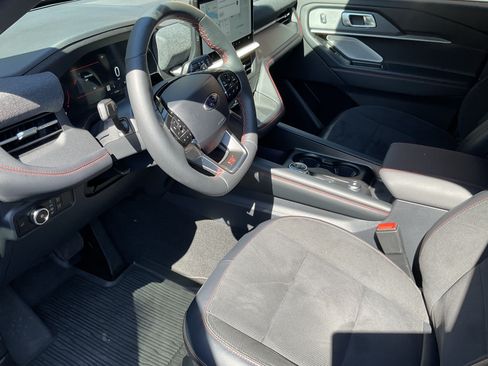 Used 2026 Ford Explorer ST AWD/4WD image 21