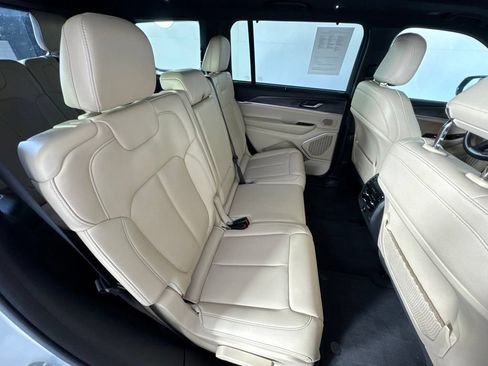 Certified 2025 Jeep Grand Cherokee L Limited w/ Luxury Tech Group II AWD/4WD image 43