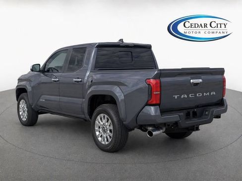 Used 2025 Toyota Tacoma Limited AWD/4WD image 4